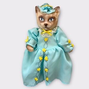 Vintage Franklin Mint Colony Cat - Julia of North Carolina